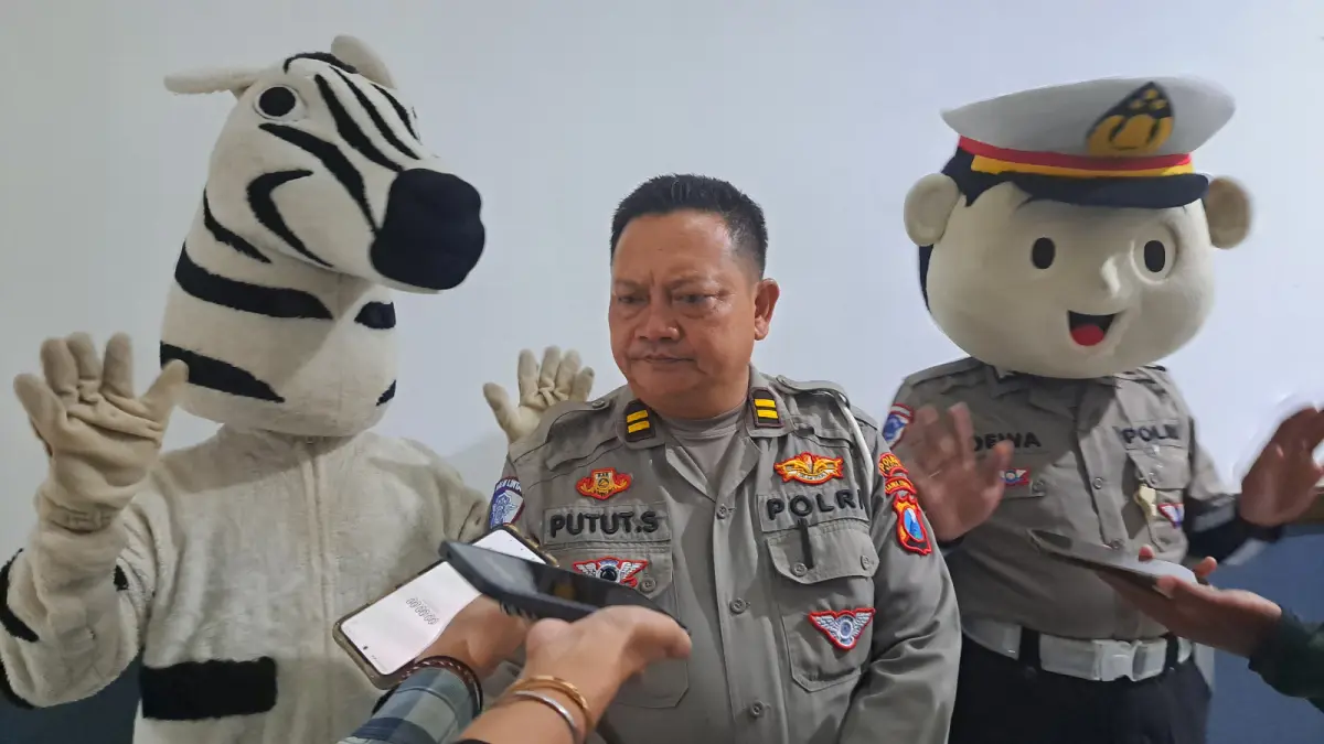 Pembuat Pelat Nomor Jadi Sasaran Razia
Ops Patuh Semeru, Terjunkan 64 Personel 
