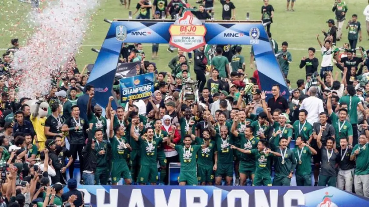 Shin Tae-yong kirim pesan khusus kepada Jakmania usai resmi menjadi pelatih Persija Jakarta dan siap membangun tim juara (Pinterest).