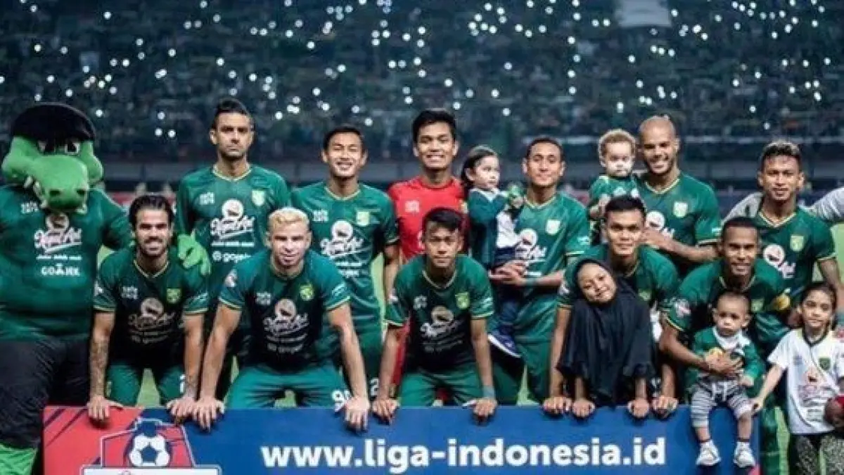 Shin Tae-yong resmi melatih Persija Jakarta. Mampukah STY membawa Macan Kemayoran juara Super League 2026-2027? (Pinterest).