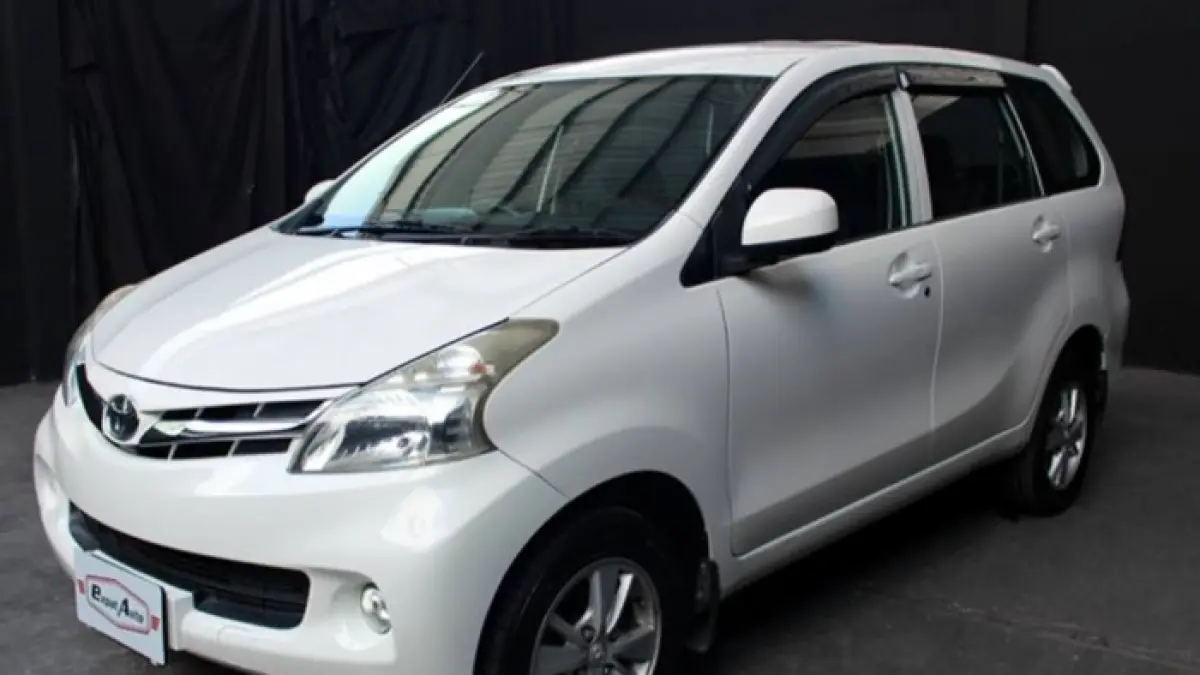 Toyota Avanza hadir dengan diskon besar, cicilan ringan, bonus menarik, dan DP terjangkau. Simak penawaran terbarunya.