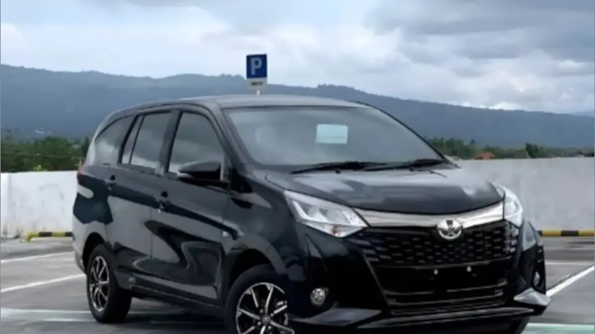 Toyota Calya 2026 masih jadi mobil LCGC favorit Indonesia. DP mulai Rp5 juta, irit BBM, muat 7 penumpang, dan harga terjangkau.