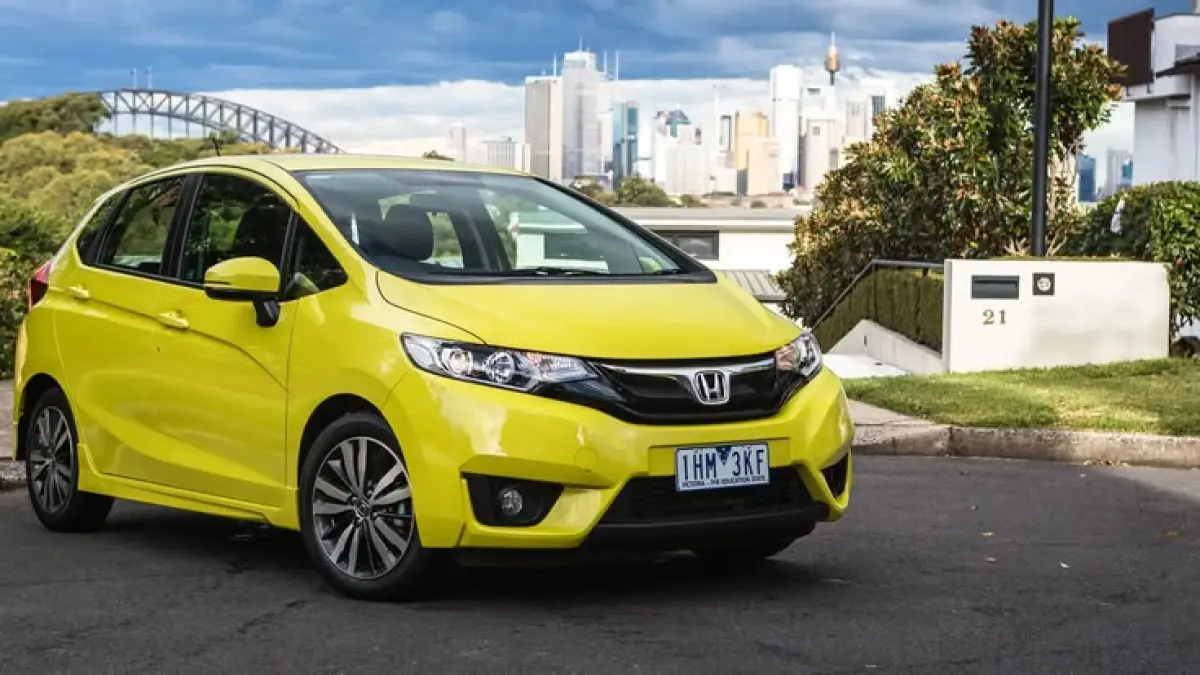 Honda Jazz bekas 2026 dijual mulai Rp67 juta hingga Rp214 juta. Simak daftar harga GD3, GE8, hingga GK5 facelift terbaru.