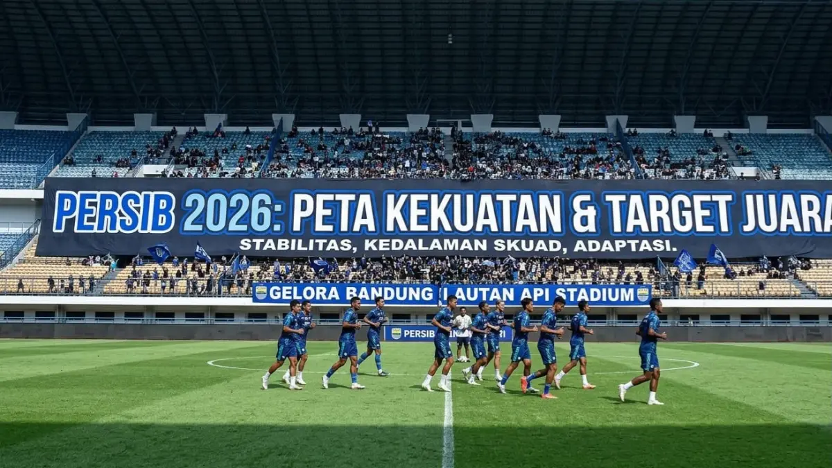 Persib Bandung 2026 siapkan proyek besar, strategi transfer, dan target juara Liga Indonesia dengan skuad lebih kuat dan konsisten.
