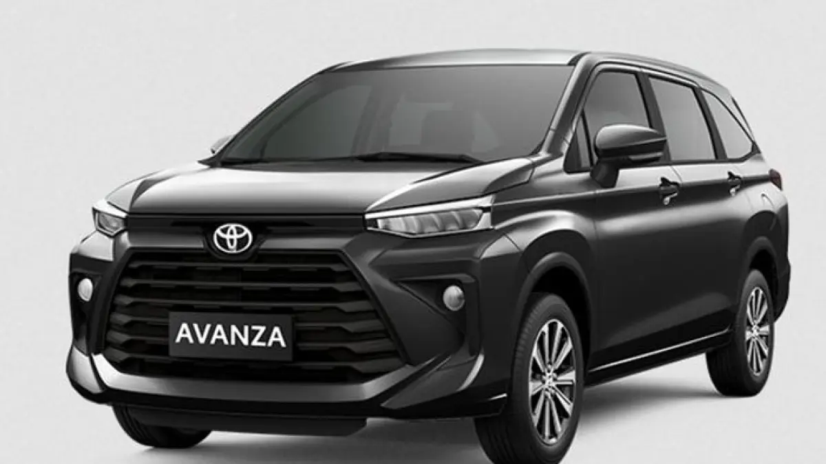 Daftar harga mobil bekas murah Jakarta Timur Juni 2026. Avanza mulai Rp64 juta, Livina Rp65 juta, Innova Rp99 juta.(Gemini AI)