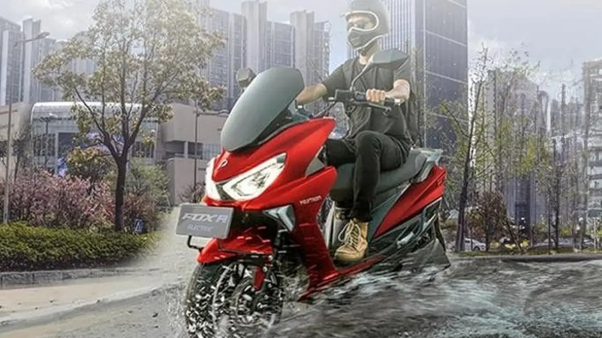 Review Polytron Fox 350 setelah 350 km. Motor listrik ini irit, nyaman untuk harian, tapi masih punya beberapa kekurangan.(Gemini AI)