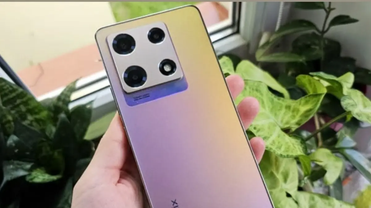 Simak review jujur Infinix GT30 Pro seharga 3,8 jutaan! Punya performa Dimensity 8350 gahar dan fitur wireless charging, tapi bodinya cepat panas.