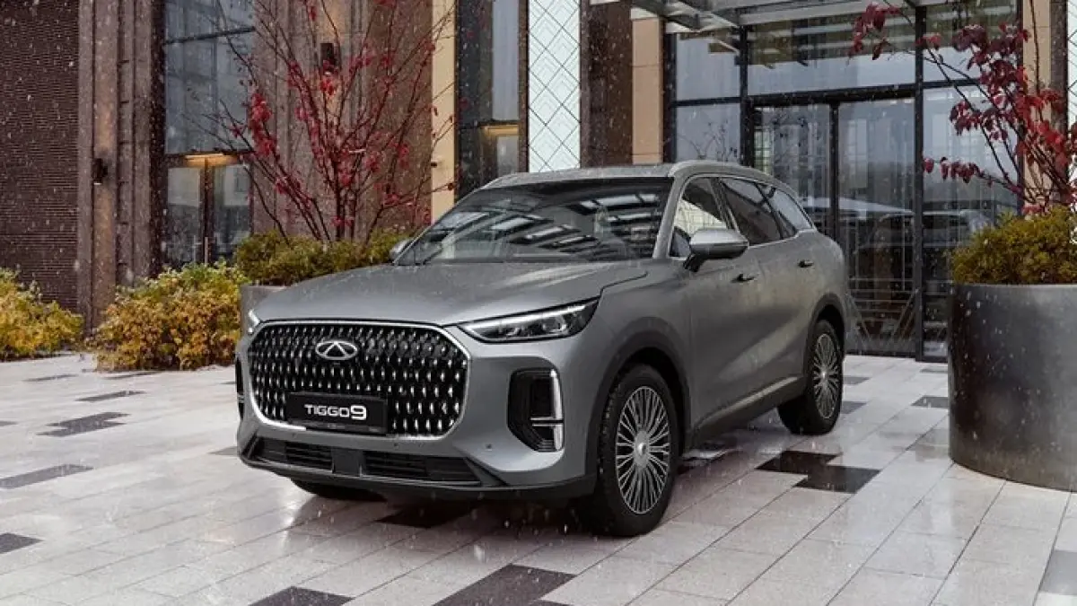 Chery Tiggo 9 CSH AWD hadir dengan tenaga 537 PS, 17 ADAS, jarak tempuh 1.400 km dan harga mulai Rp739 jutaan.(Gemini AI)