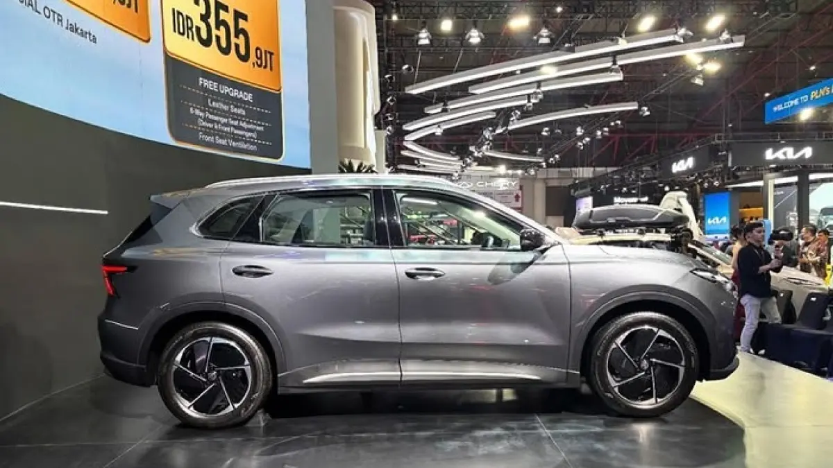 IIMS 2026 hadir lebih besar dengan 180 brand otomotif, mobil baru, konser musik, dan target transaksi mencapai Rp8 triliun.(Gemini AI)