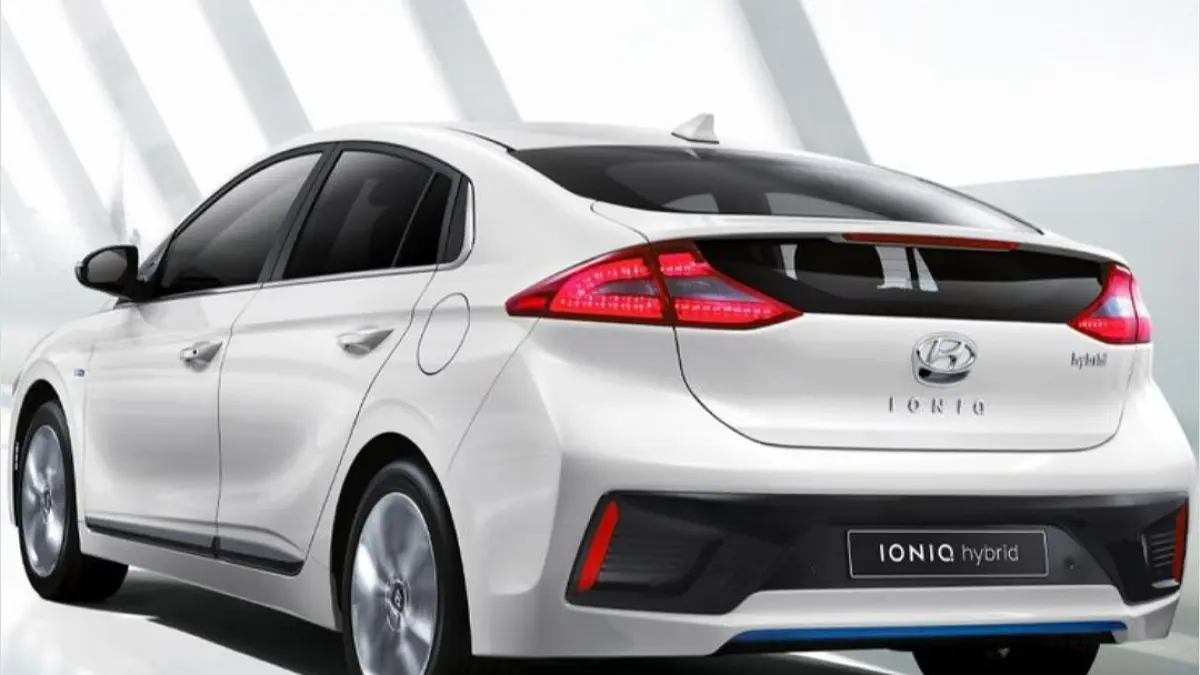 Simak review Hyundai Ioniq Electric 2026: Akselerasi torsi 295 Nm seinstan odading, pajak murah cuma Rp1 jutaan, dan setara keiritan bensin 60 km/liter!