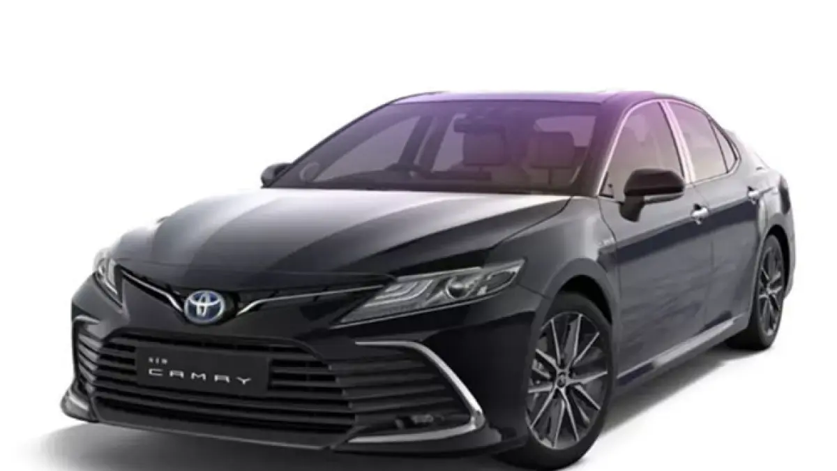 Toyota Camry Hybrid Bekas 2026 makin terjangkau. Sedan premium irit BBM dengan kenyamanan kelas atas. (PINTEREST)