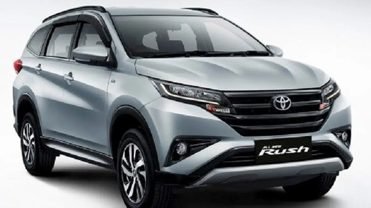 Toyota Rush 2026 hadir dengan harga mulai Rp289 juta, fitur modern, kabin 7 penumpang, dan sistem keselamatan lengkap.(Gemini AI)
