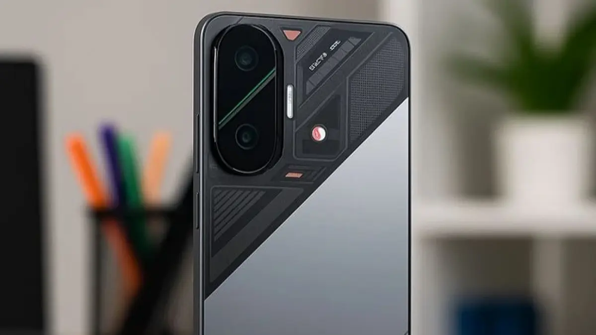 Review Infinix Hot 70 mengungkap kamera memukau dan desain premium, tetapi kualitas layar mendapat kritik tajam. (Pinterest)