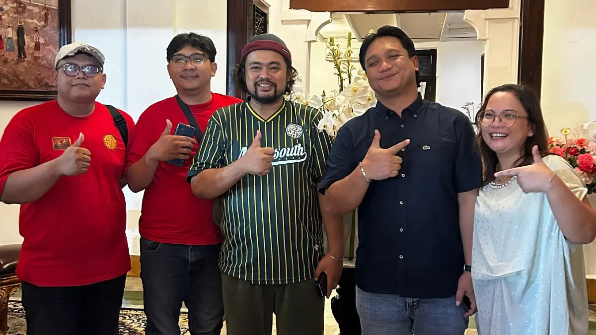 Abon Jhon saat bersama owner AGE Pro