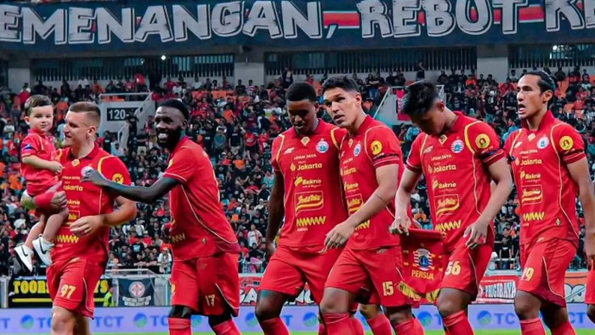 Persija Jakarta diramaikan rumor Son Heung-min dan Roberto Firmino. Macan Kemayoran siapkan skuad baru musim 2026/2027.(Pinterest)