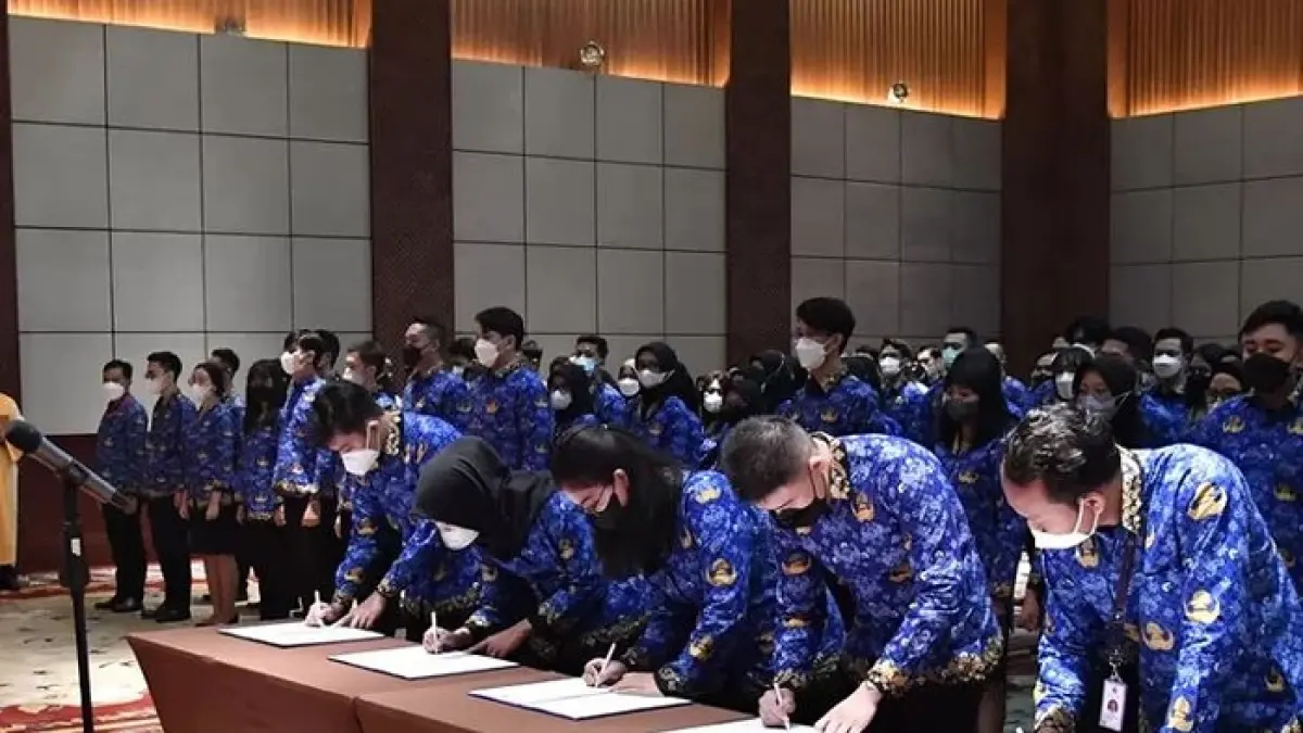 TPG Februari 2026 segera terbit, guru tunggal mulai valid. THR ASN Rp55 triliun dikabarkan cair lebih awal saat Ramadan.(Gemini AI)