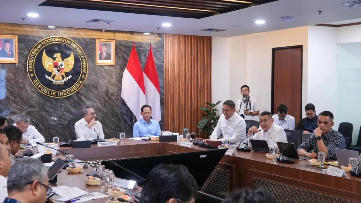 Wakil Menteri Agraria dan Tata Ruang/Wakil Kepala Badan Pertanahan Nasional (Wamen ATR/Waka BPN), Ossy Dermawan, melaporkan progres dukungan Kementerian ATR/BPN terhadap pembangunan Kawasan Swasembada Pangan, Energi, dan Air Nasional (KSPEAN) di Provinsi Papua Selatan yang telah ditetapkan sebagai Proyek Strategis Nasional (PSN).