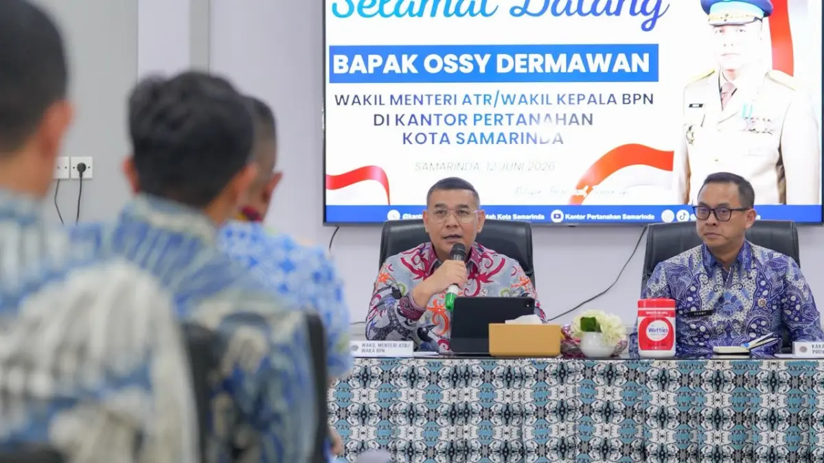  Wakil Menteri Agraria dan Tata Ruang/Wakil Kepala Badan Pertanahan Nasional (Wamen ATR/Waka BPN), Ossy Dermawan menegaskan pentingnya peran seluruh jajaran Kantor Wilayah (Kanwil) BPN Provinsi Kalimantan Timur dalam mendukung pembangunan dan investasi di Kalimantan Timur dalam bidang pertanahan dan tata ruang. 