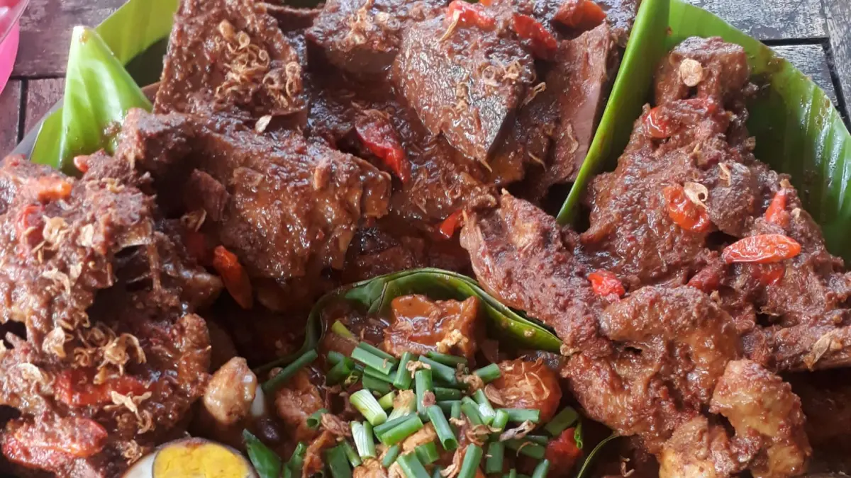 ARMI/RADAR BLITAR
LEZAT: Menu andalan blendi tewel yang dimasak hingga berjam-jam. 
