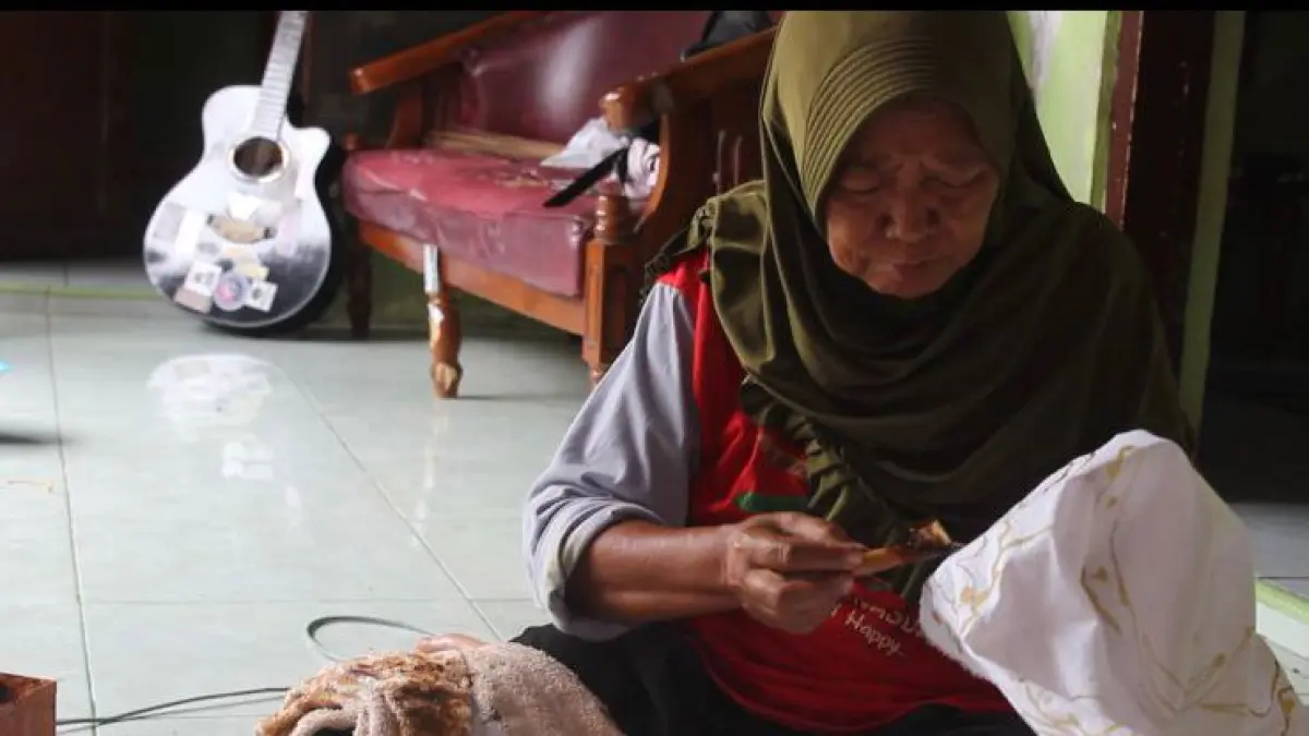 Damang Panggih Pilih Survive di Tengah Lesunya Dunia Batik
Teruskan Usaha Ibu, Harapkan Anak Muda Hidupkan Batik
