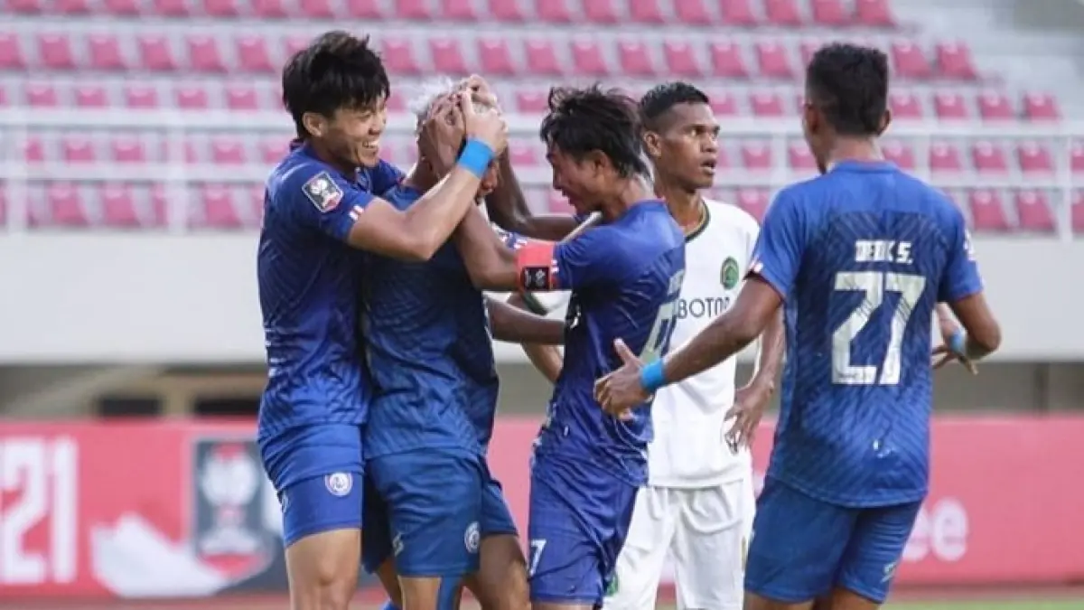 Arema FC resmi perpanjang Julian Guevara hingga 2027, incar Victor Dethan dan permanenkan Hansamu Yama. (Pinterest)