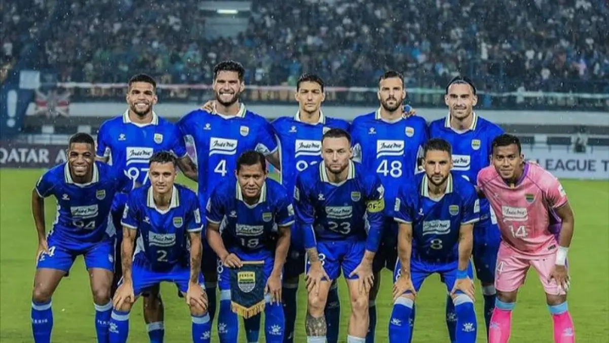 Bursa transfer Persib Bandung 2026/2027 memanas, sejumlah pemain asing top dirumorkan segera bergabung. (Pinterest)