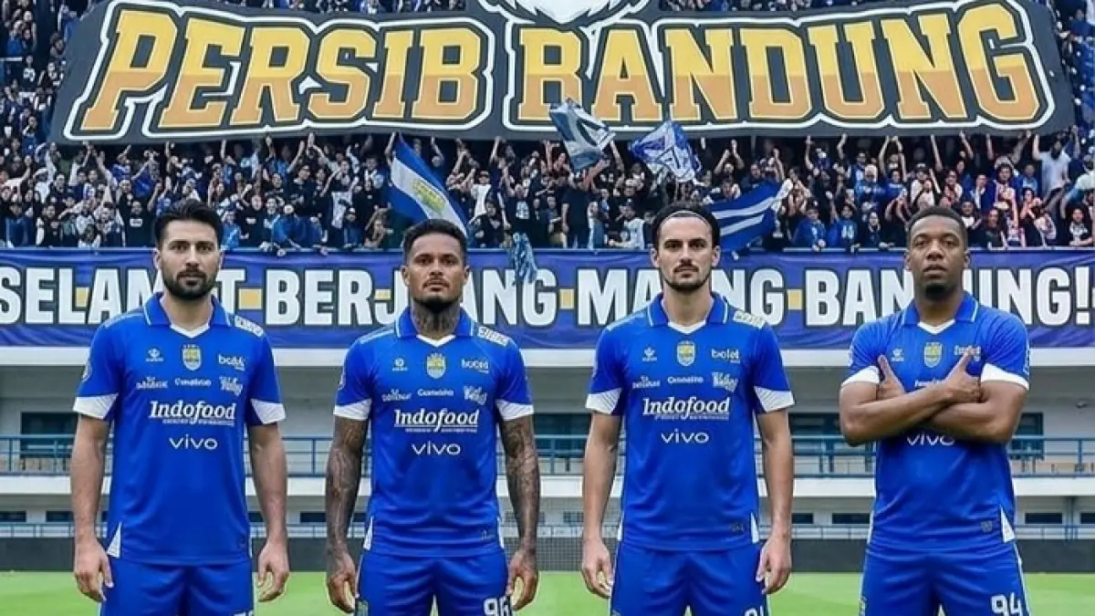 Persib Bandung dikabarkan merombak skuad untuk musim 2026/2027. Siapa saja pemain yang masuk radar? (Pinterest)