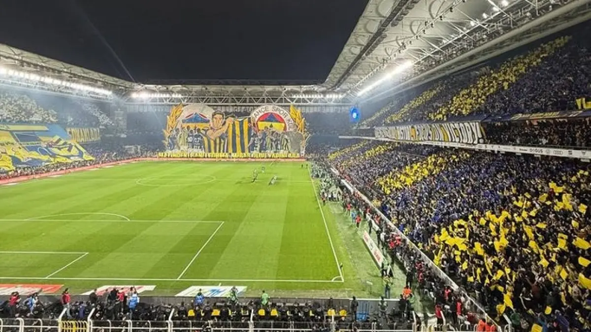 Como 1907 milik orang Indonesia terus mencuri perhatian Serie A. Dari klub bangkrut kini berambisi bersaing di level Eropa.(Gemini AI)