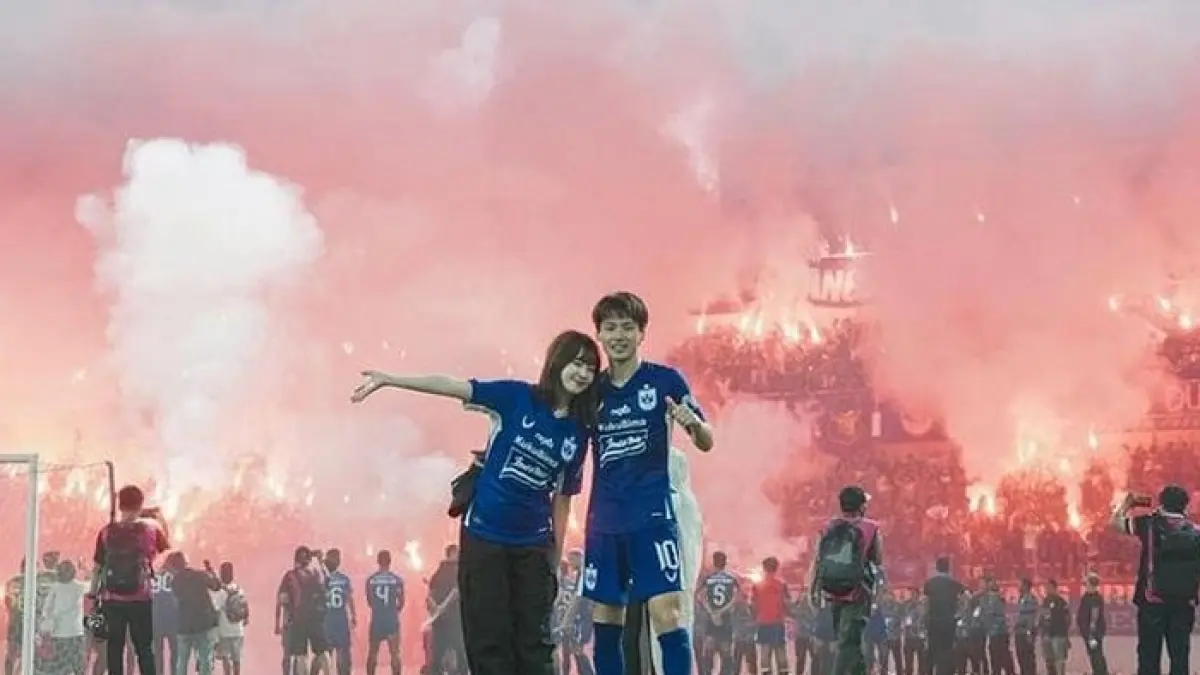 Jairo Riedewald dan Taisei Marukawa tiba di Indonesia bersama istri. Siap bergabung dalam proyek besar Timnas Indonesia?(Gemini AI)
