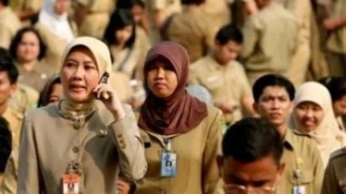 Skema dana pensiun PNS bakal dirombak. ASN berpotensi menerima manfaat hingga Rp1 miliar sekaligus atau pensiun bulanan lebih besar.(Gemini AI)