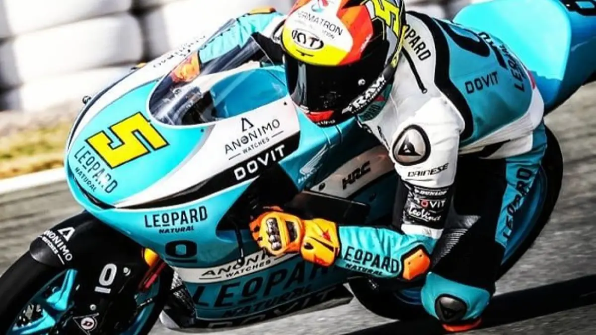 Hasil Moto3 Ceko 2026: Veda Ega Pratama finis kelima dari posisi 20, Hakim Danish juara dan klasemen makin ketat. (Pinterest) 