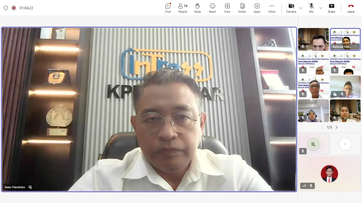 Plt. Kepala Kantor Pelayanan Perbendaharaan Negara Blitar, Iwan Handoko, pada Konferensi Pers APBN Wilayah KPPN Blitar