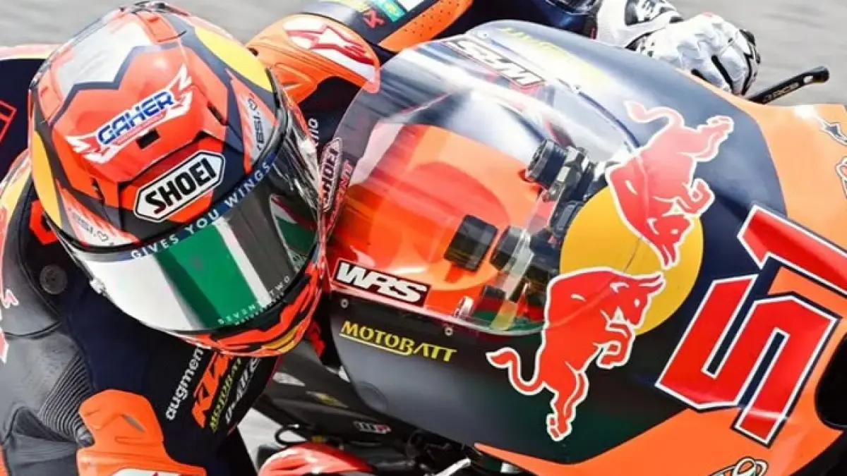 Veda Ega Pratama tampil luar biasa di Moto3 Ceko 2026 dengan finis kelima usai start dari posisi ke-20 akibat penalti grid. (Pinterest) 