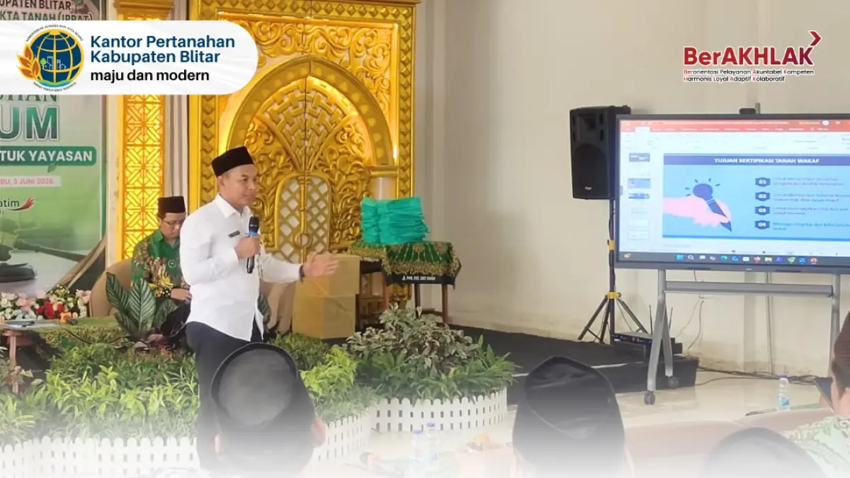 Kantah Kabupaten Blitar sosialisasikan sertifikasi tanah wakaf di Pondok Pesantren Jati Sanan.