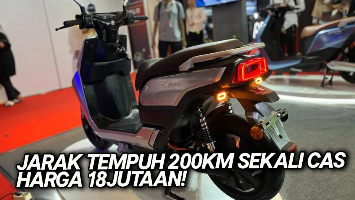 Motor listrik Davigo Dragon SLI hadir dengan jarak tempuh 200 km, motor 2.000 watt, desain mirip Honda BeAT, harga Rp18,5 juta. (Youtube. com)
