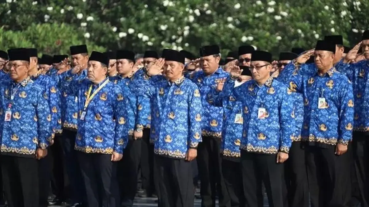 Gaji pensiun Juli 2026 cair 1 Juli. Simak fakta terbaru soal kenaikan gaji pensiunan dan rapelan yang ramai dibahas.(Gemini AI)