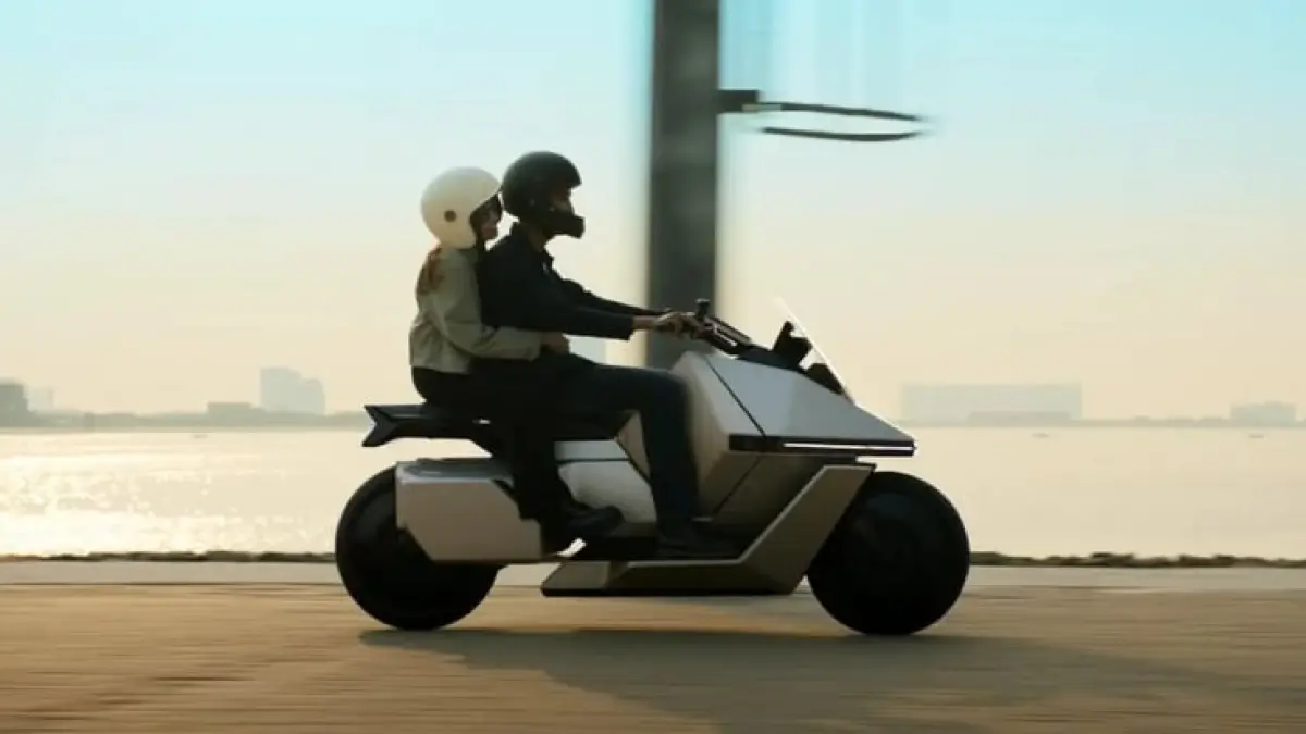 Omo X hadir dengan torsi 320 Nm, cruise control, suspensi double wishbone, dan jarak tempuh hingga 210 km (Pinterest).
