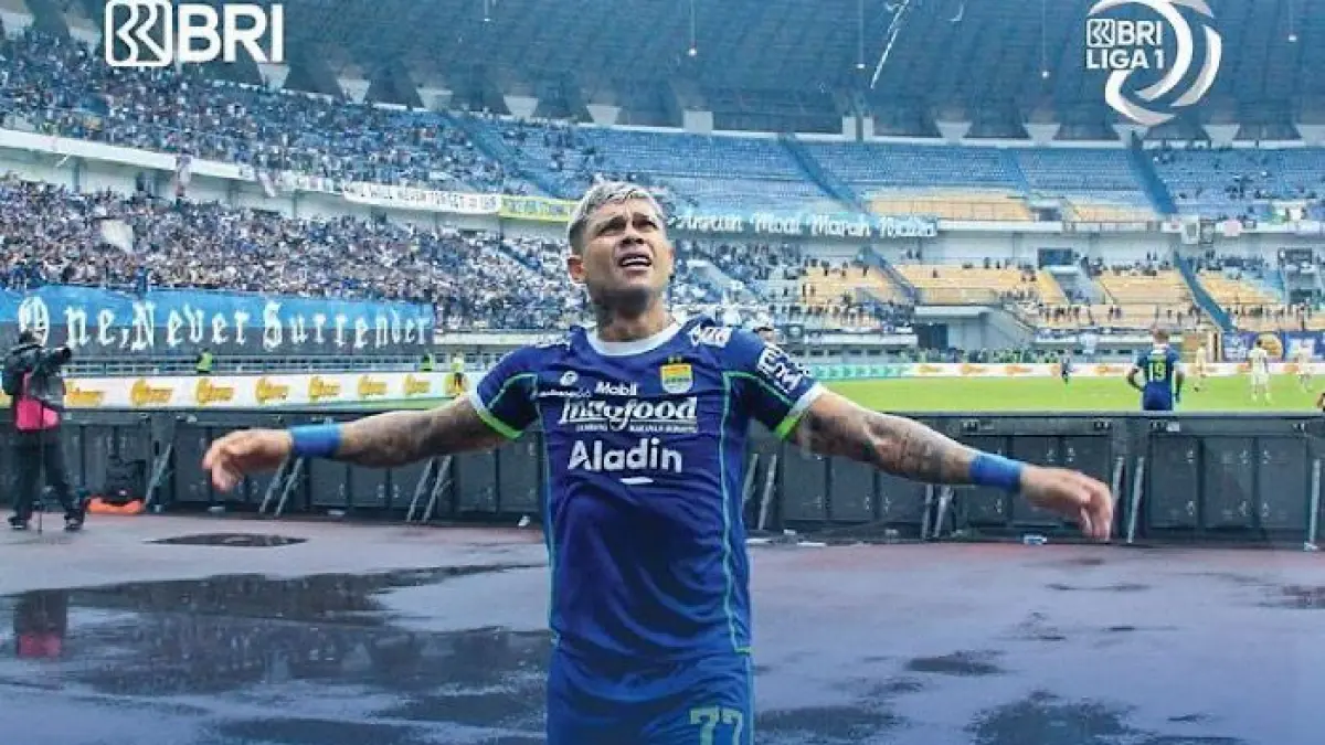 Bursa transfer Arema FC 2026-2027 memanas. Hansamu Yama bertahan, Mateus Pato, Diego Landis dan Ramon Tanque dirumorkan bergabung.(pinterest)