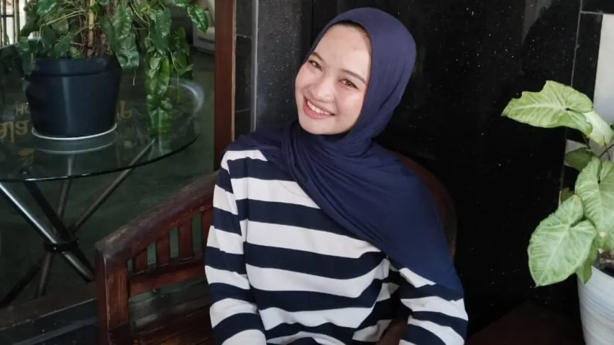 REHAT DIGITAL: Mahasiswa mengaktifkan mode senyap gawai demi menjaga kesehatan mental dari tekanan produktivitas kampus.