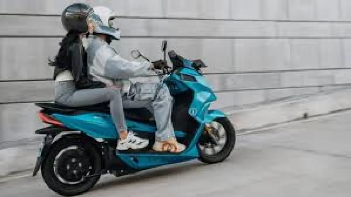 Dapatkan Alva One XP Terbaru dengan harga Rp31,5 juta setelah diskon subsidi. Cek detail harga dan keuntungan beralih ke motor listrik ini sekarang!