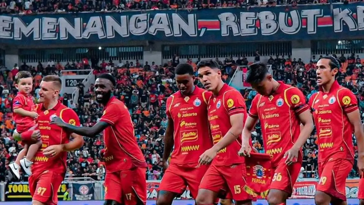 Shin Tae-yong buka suara soal Persija Jakarta, Timnas Indonesia, kritik pundit hingga target membawa Macan Kemayoran berprestasi.(Gemini AI)
