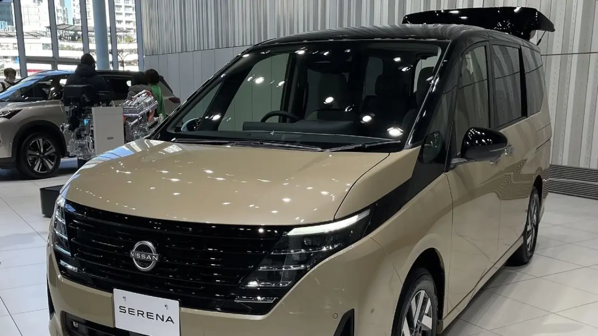 Nissan Serena bekas menjadi MPV keluarga favorit berkat kabin luas, fitur premium, dan harga mulai Rp100 jutaan. Simak keunggulannya.