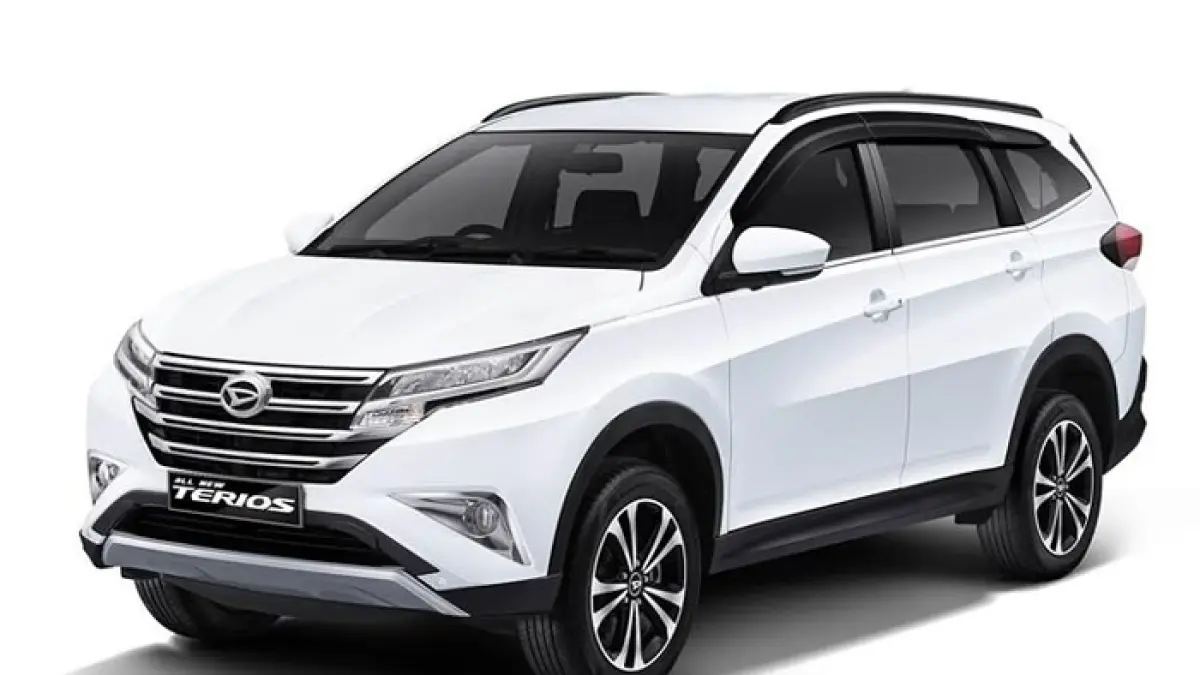 Mobil murah irit BBM 2026 terbaik di Indonesia, mulai Daihatsu Sigra, Ayla, Suzuki Ignis hingga Honda Brio Satya.(Gemini AI)