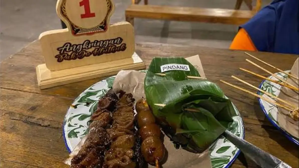 Angkringan Pak Jo Kluthuk Berikan Nuansa Klasik