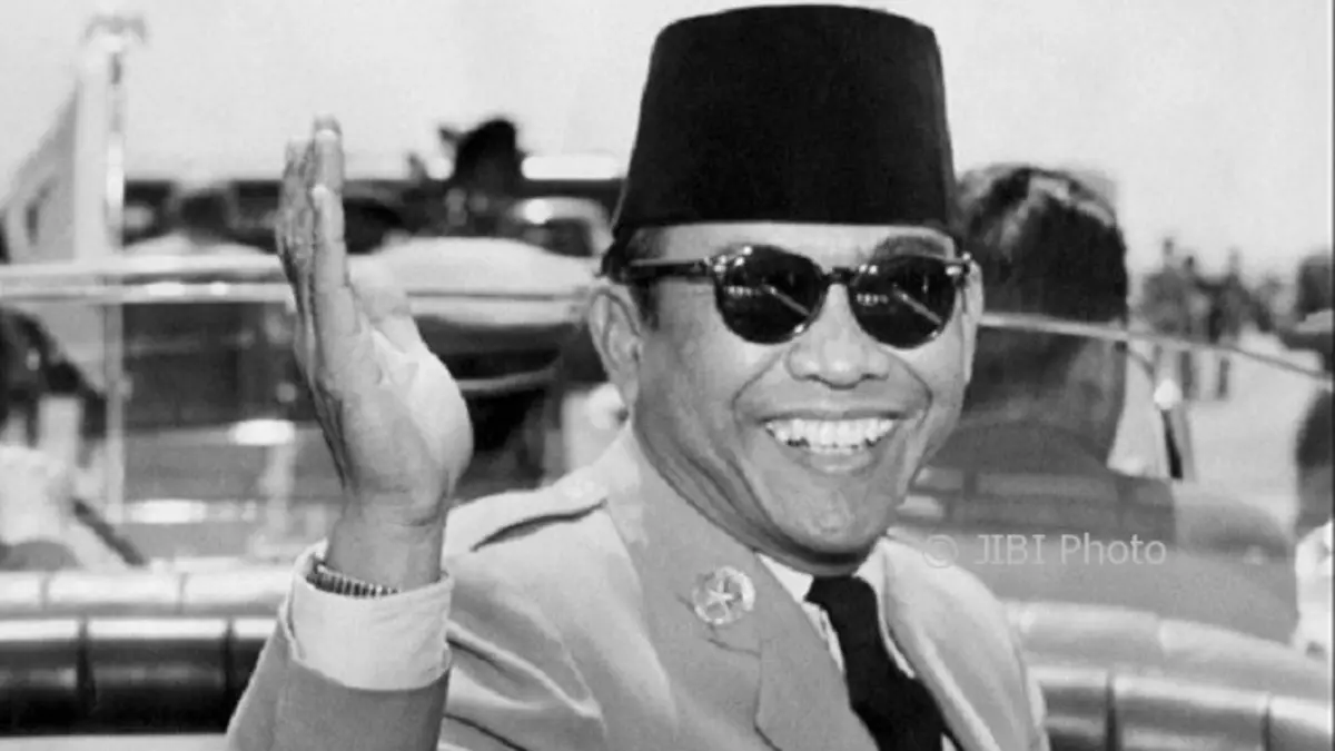 Biografi Soekarno mengungkap perjalanan sang proklamator, dari Kusno hingga Presiden RI, termasuk kisah unik perintah pertamanya (Pinterest).