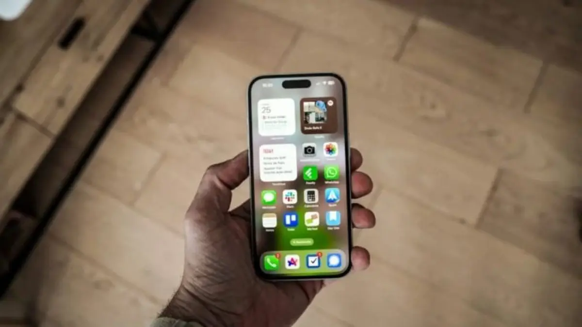 iPhone 13 vs iPhone 15 Pro, adu kamera di 2026. Simak perbandingan foto, video, zoom, dan night mode sebelum membeli (Pinterest).