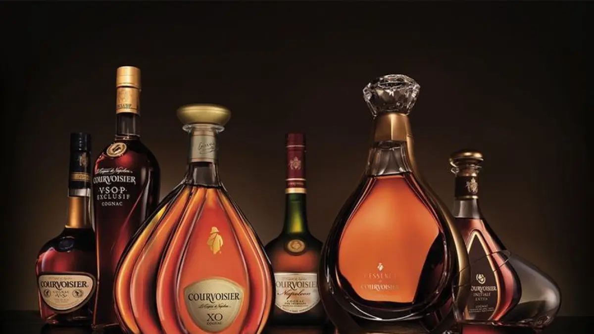 Jenis minuman beralkohol terbagi menjadi liquor, liqueur, wine, dan bir. Simak perbedaan, kadar alkohol, serta proses pembuatannya (Pinterest).