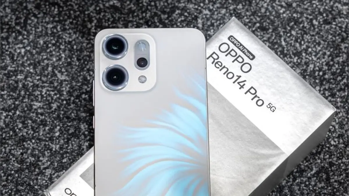 Oppo Reno 14 vs Oppo Reno 14 Pro 5G: perbandingan lengkap desain, kamera, performa, dan harga turun di 2026.