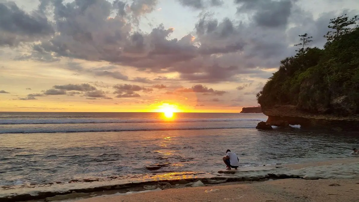 Pantai Gondo Mayit