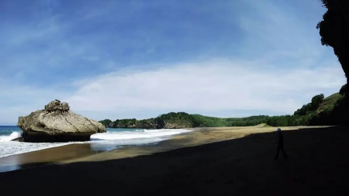 Pantai Jebring Blitar