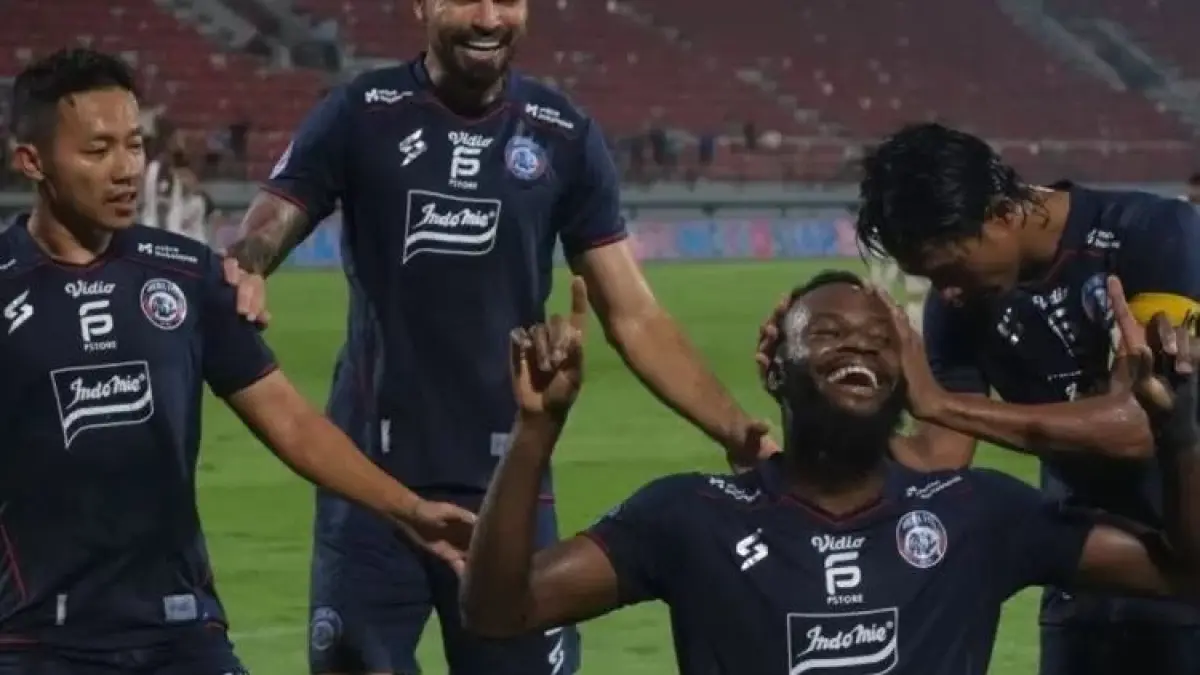 Pemain asing Arema FC diprediksi menjadi kunci kebangkitan Singo Edan. Simak analisis kekuatan skuad jelang musim kompetisi.
